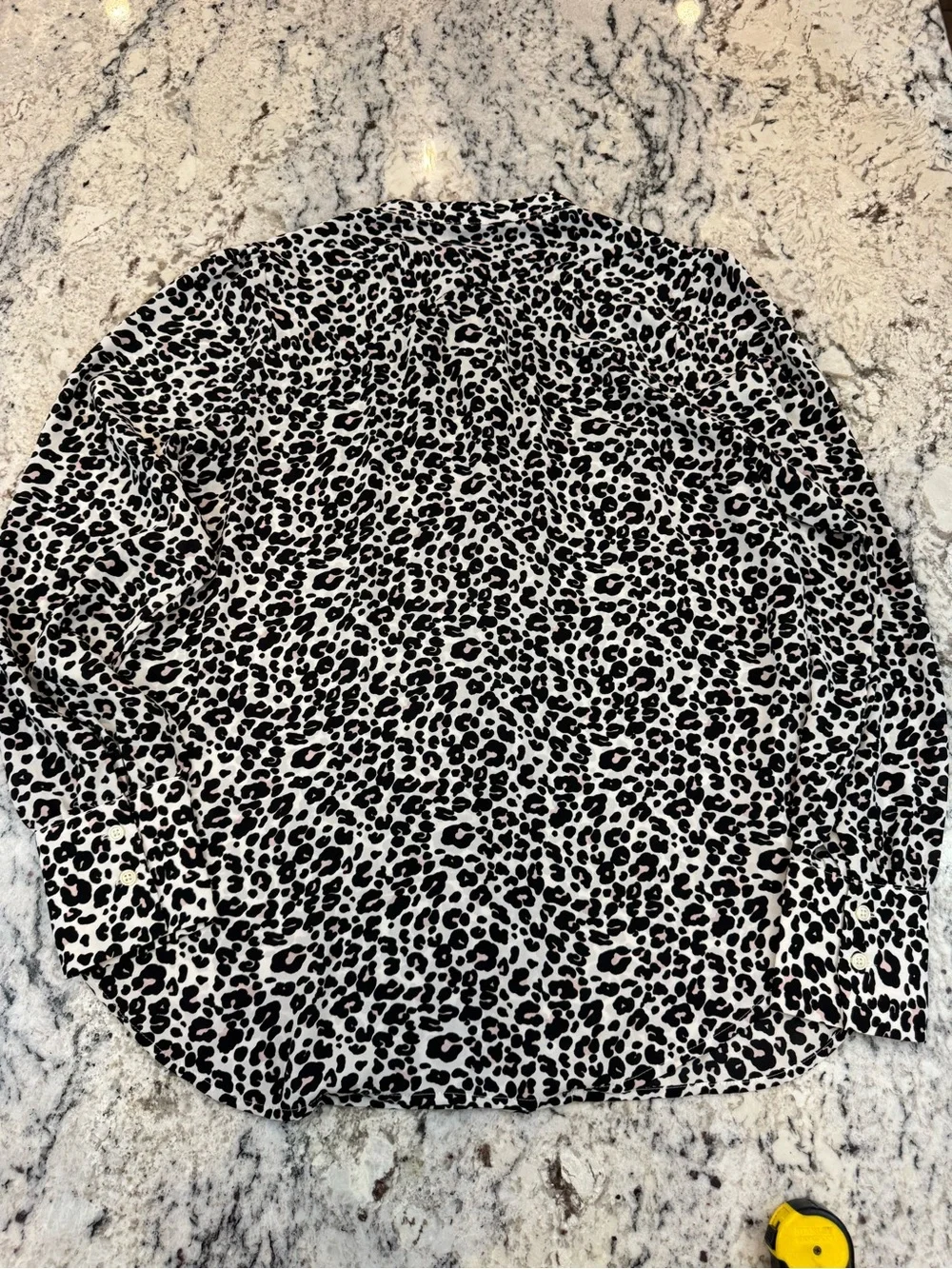 LOFT Leopard Print Blouse Size S Puff Sleeve Button Front Workwear